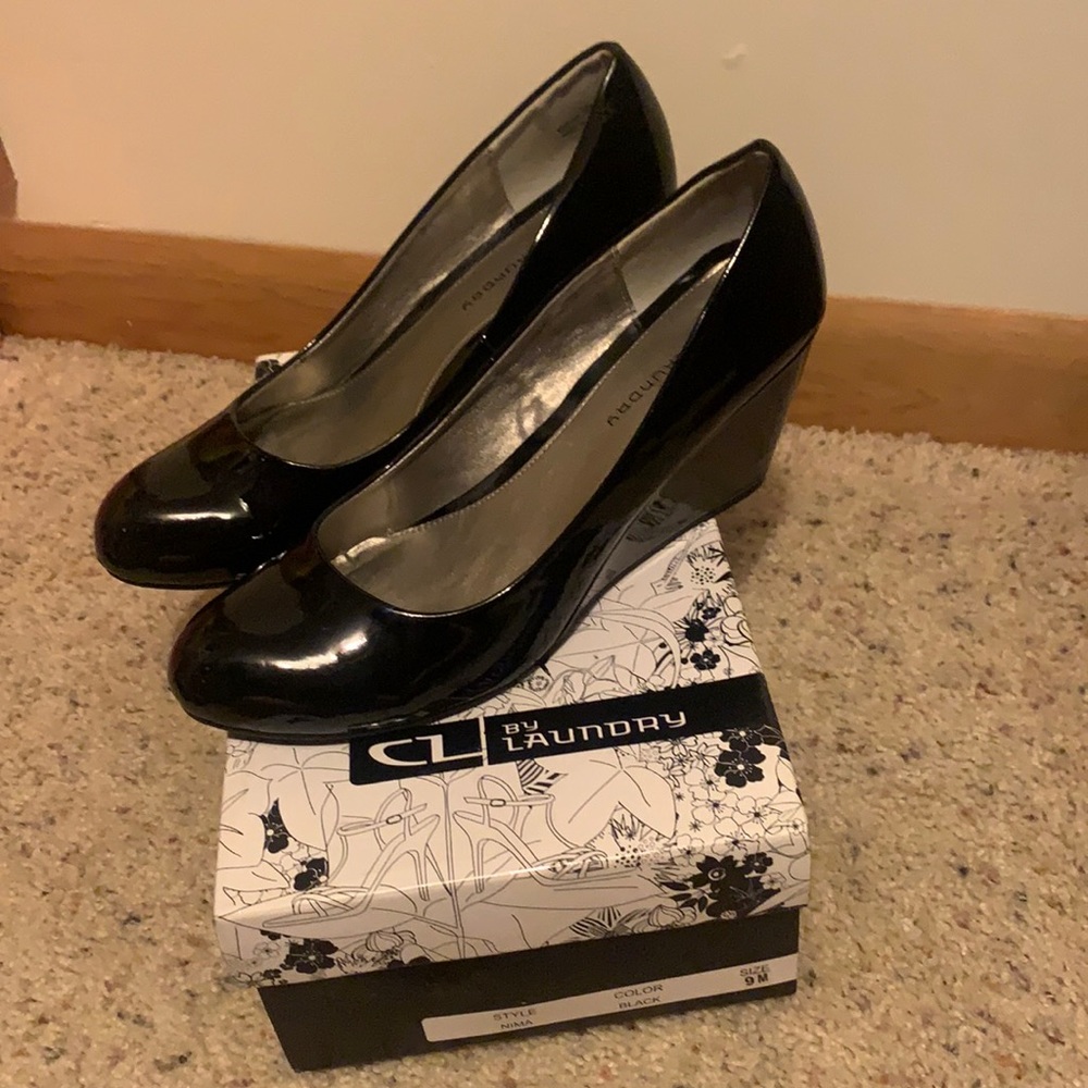 CL by Laundry Black Heel Wedges